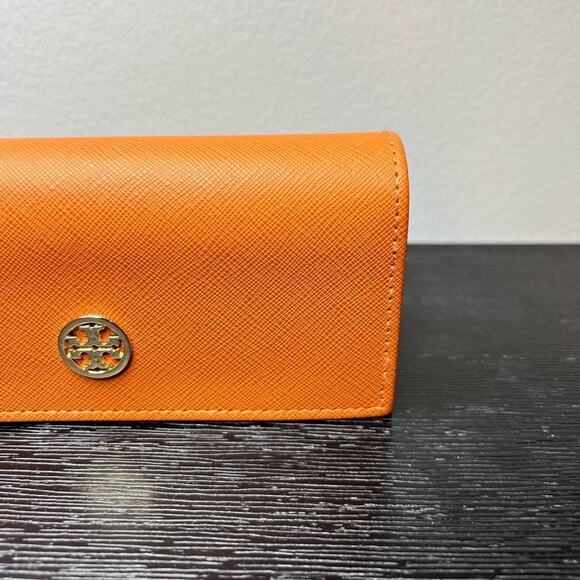 🆕 NWOT Tory Burch Sunglasses Case Orange with Gold Emblem Logo Leather Like - Picture 4 of 11